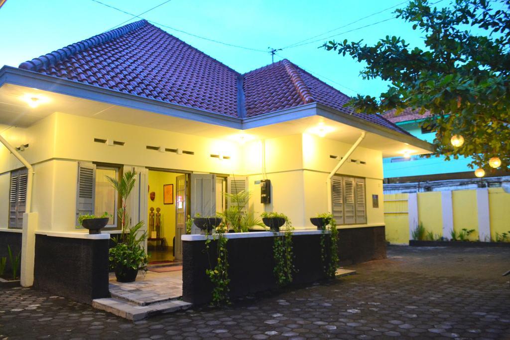 The Kresna Hotel Yogyakarta Esterno foto